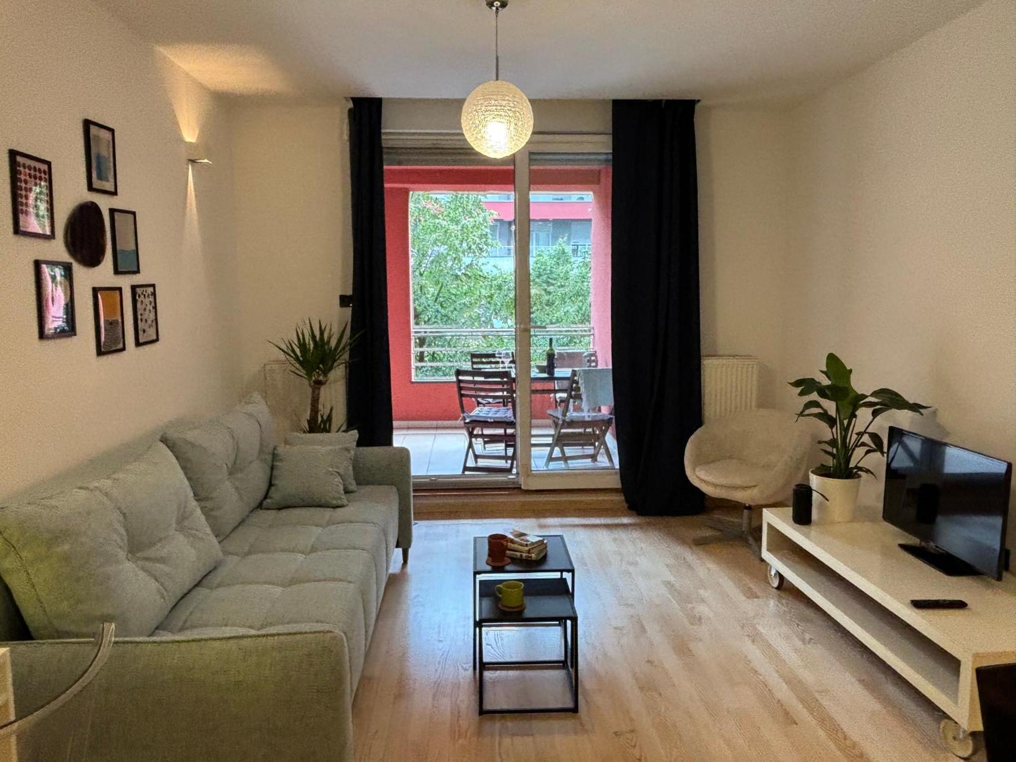 Terrace Bliss Apartment With Free Garage 萨格勒布 外观 照片