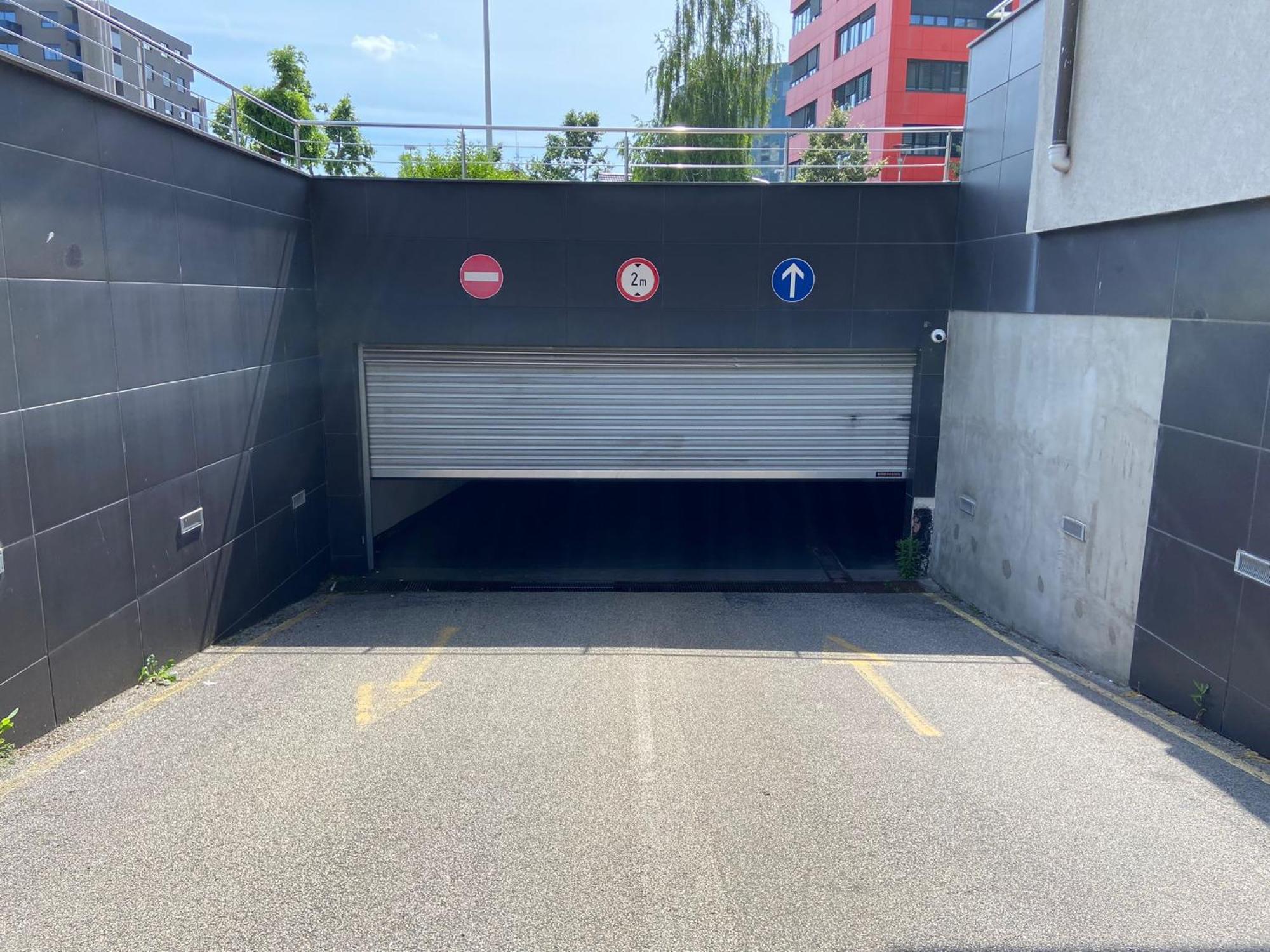 Terrace Bliss Apartment With Free Garage 萨格勒布 外观 照片